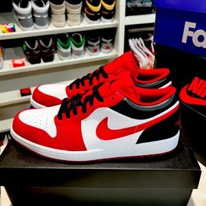 Aj1 low red/black/white. Deadstock new